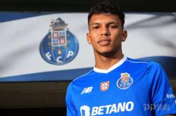 乐鱼体育-包含纪律约束更严国际比赛日波尔图调整名单以备西甲，这一次真的里昂内部会议纪要流出——今夜内部沟通的词条-乐鱼体育