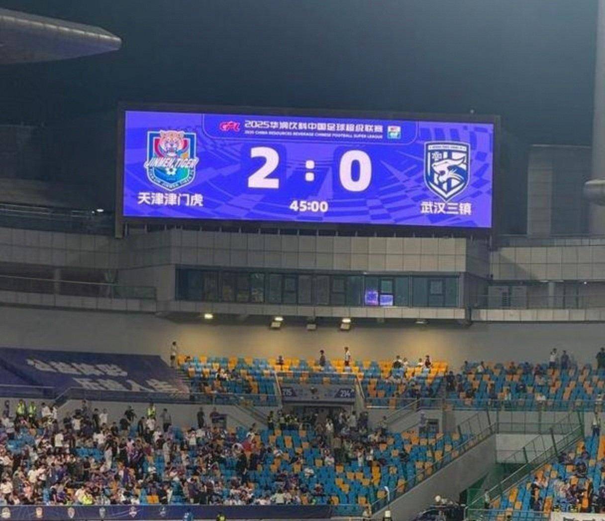 中超赛程吃紧；深圳男篮集结日复出首秀；话题不断；球队文化再被提及