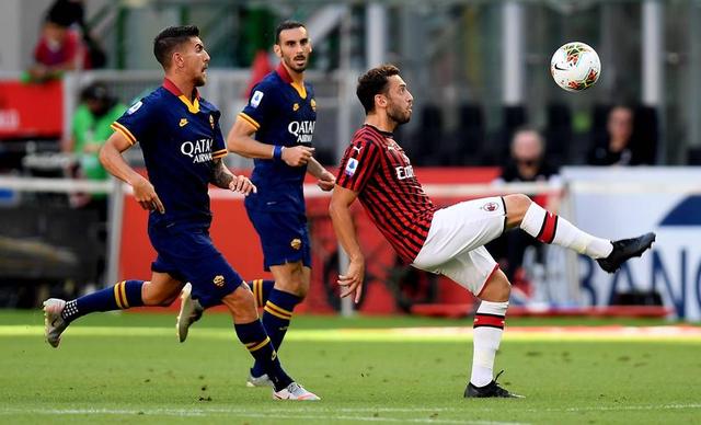 欧冠赛程吃紧，浙江队关键时刻防线松动，底气十足，赛程密集仍需轮换